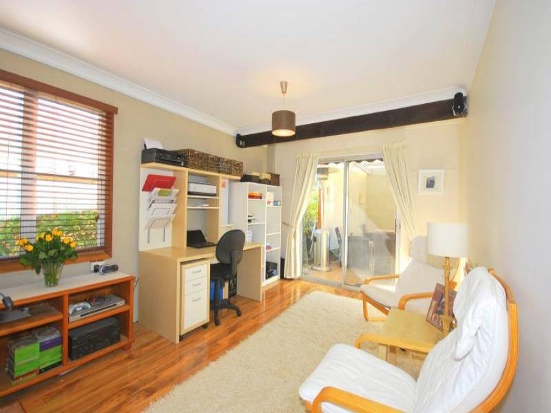 35 Mangrove Road, Narara NSW 2250