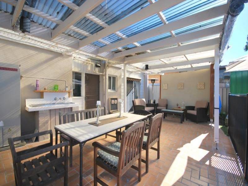 35 Mangrove Road, Narara NSW 2250