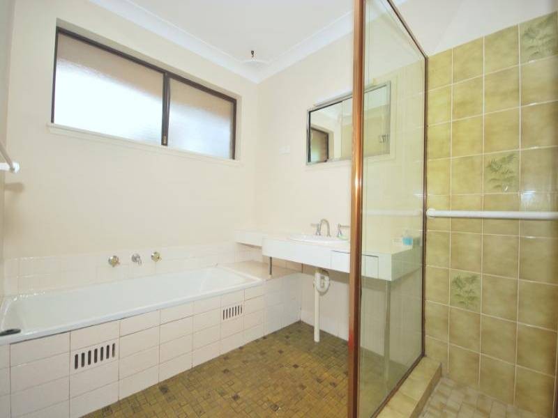 4 Runyon Close, Narara NSW 2250