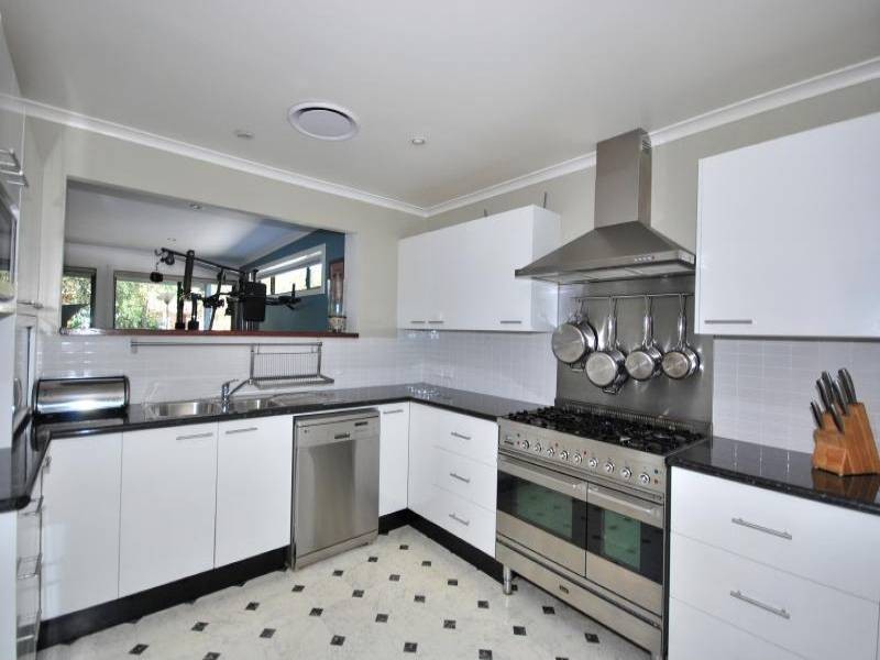 4 Paperbark Close, Wyoming NSW 2250