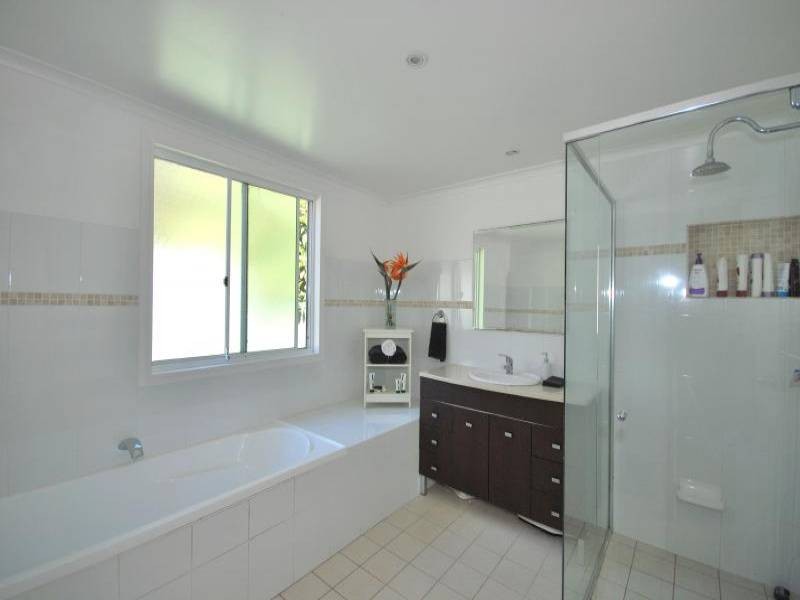 4 Paperbark Close, Wyoming NSW 2250