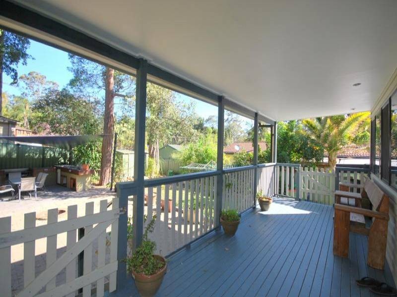 4 Paperbark Close, Wyoming NSW 2250