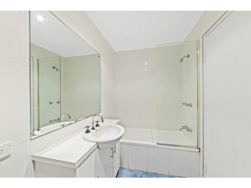 12/30-32 Showground Road, Gosford NSW 2250