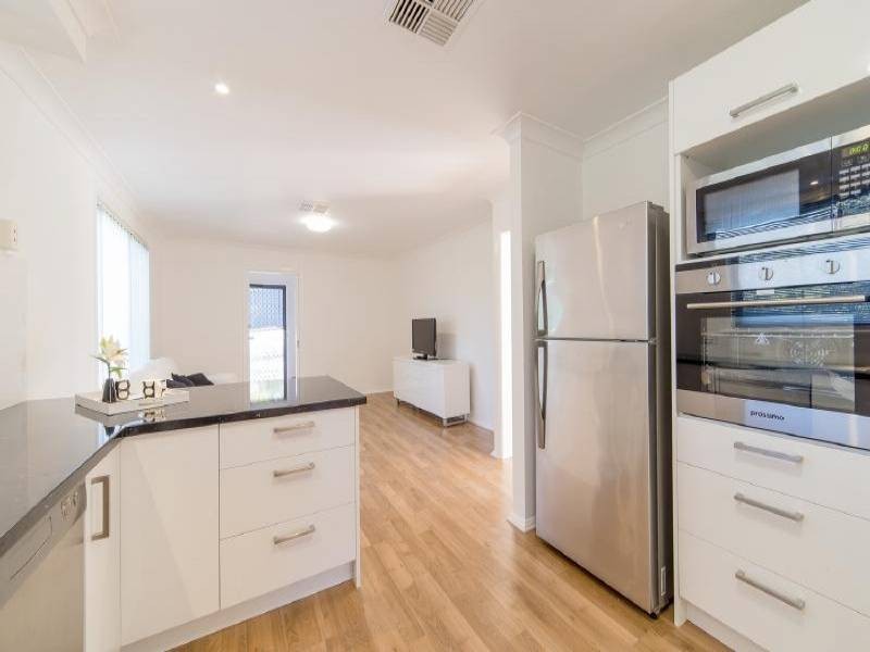 2 Rowena Road, Narara NSW 2250