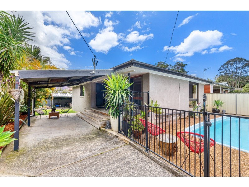 17 Fuchsia St, Wyoming NSW 2250