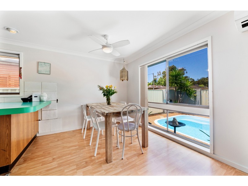 17 Fuchsia St, Wyoming NSW 2250