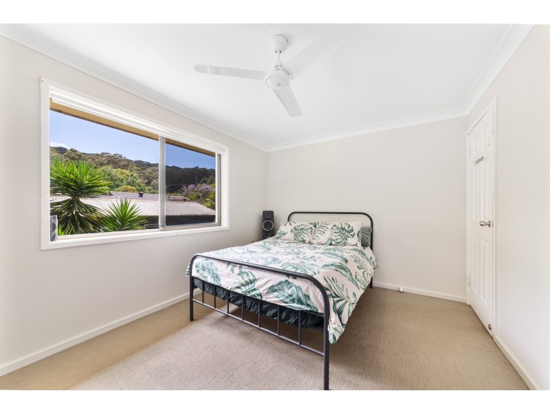 17 Fuchsia St, Wyoming NSW 2250