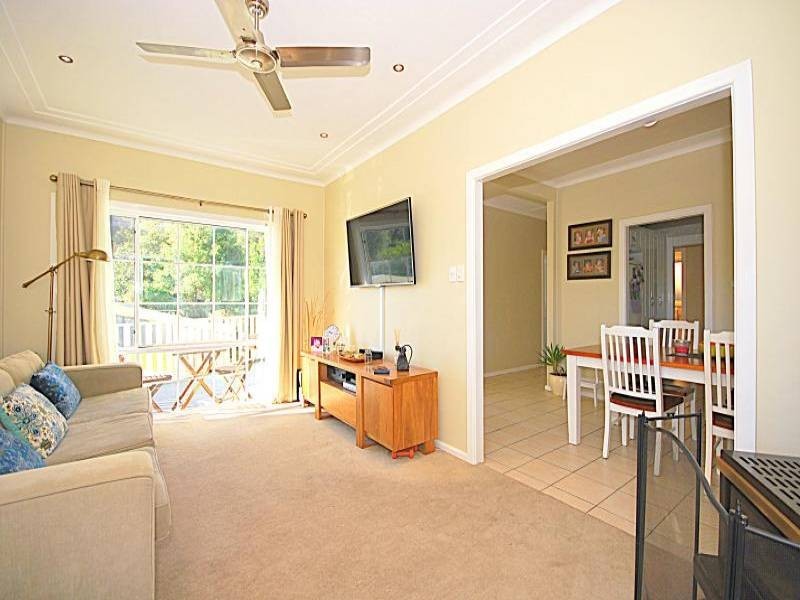 36 Orange Parade, Wyoming NSW 2250