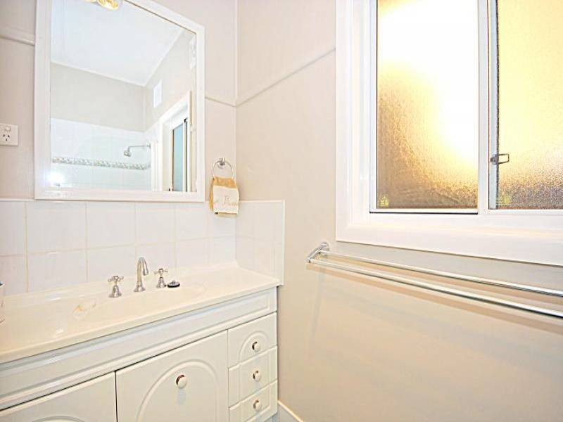 36 Orange Parade, Wyoming NSW 2250