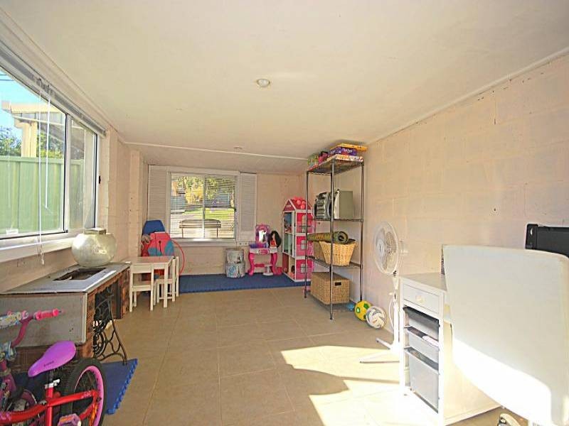 36 Orange Parade, Wyoming NSW 2250