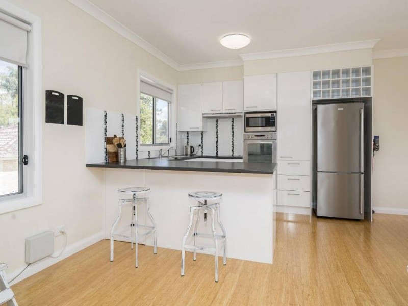 2/105 Hills Street, North Gosford NSW 2250