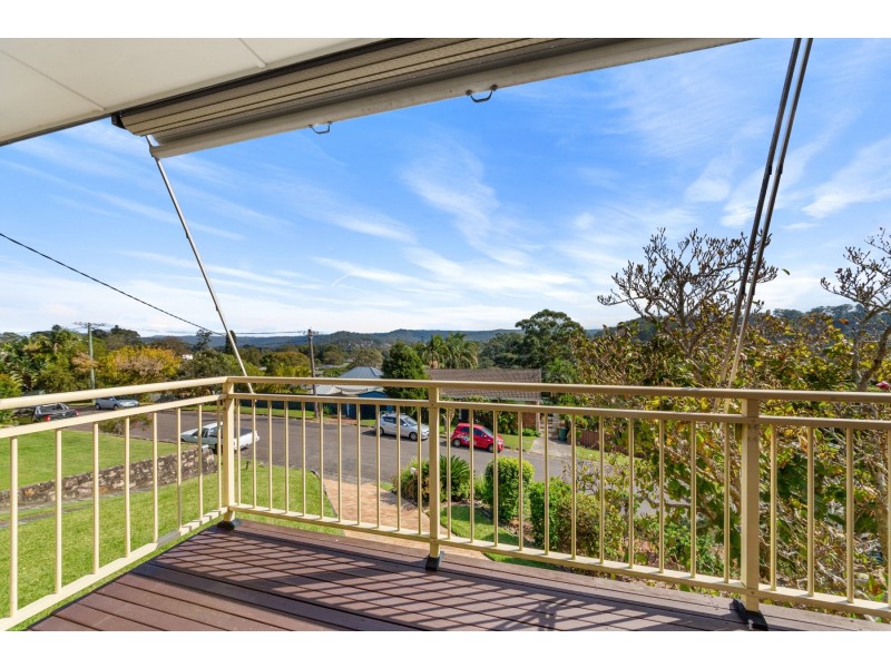 38 Maple Street, Wyoming NSW 2250