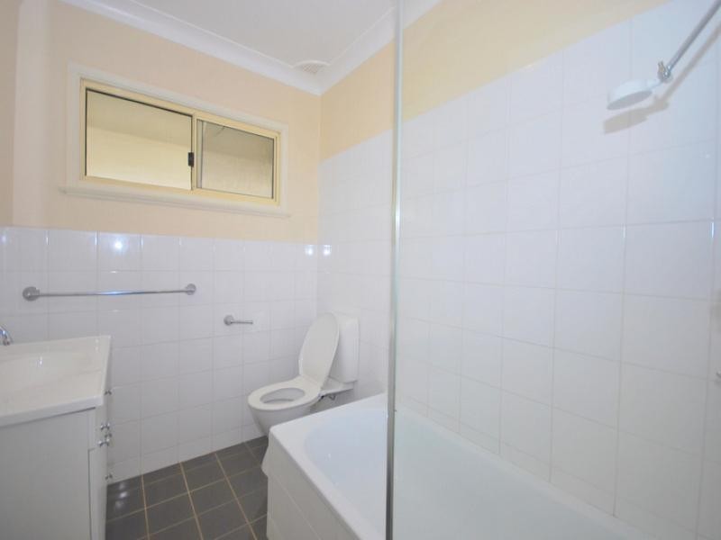 2/9 Lushington Street, East Gosford NSW 2250