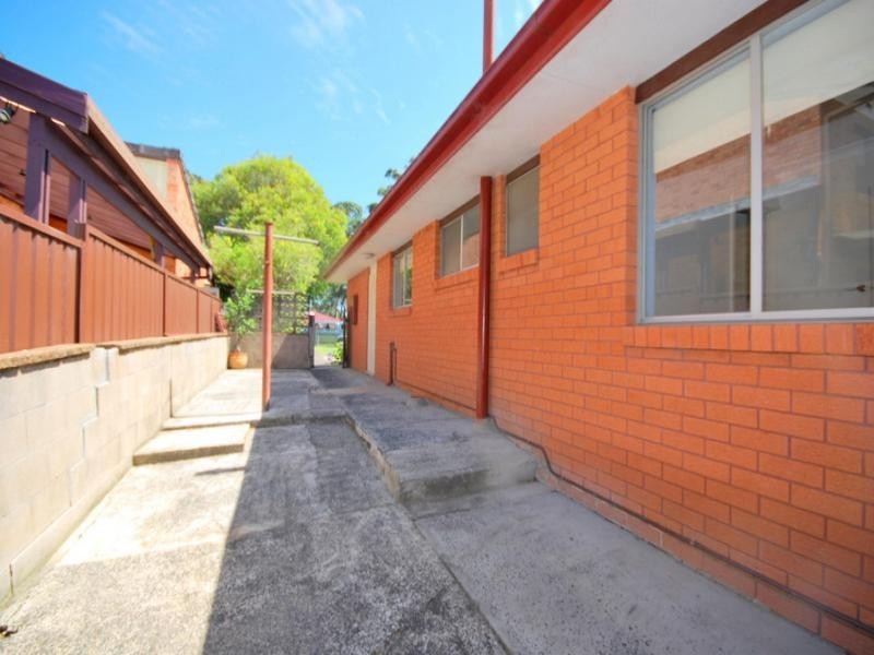 1 Maranoa Street, Wyoming NSW 2250