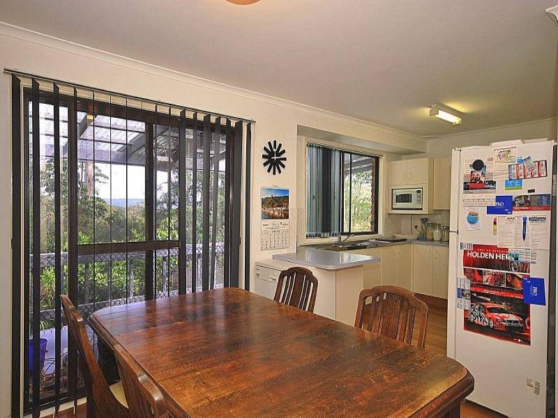 39 Rain Forest Road, Wyoming NSW 2250