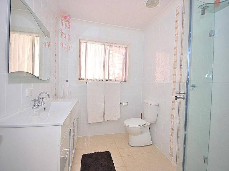 7 Nalkari Avenue, Wyoming NSW 2250