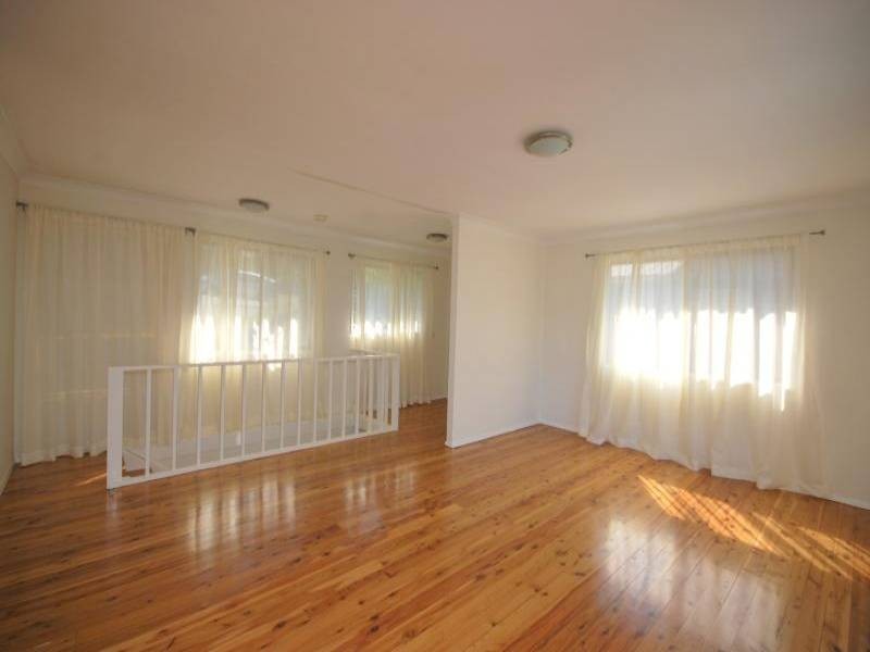 12 MacGregor Street, Wyoming NSW 2250