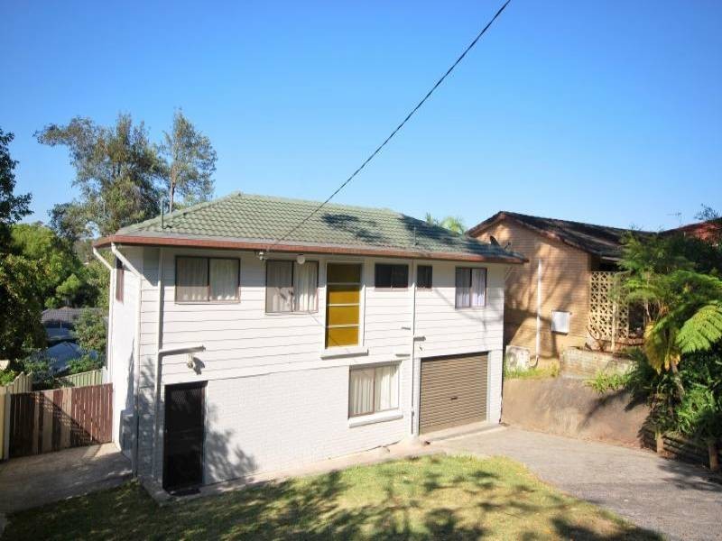 12 MacGregor Street, Wyoming NSW 2250