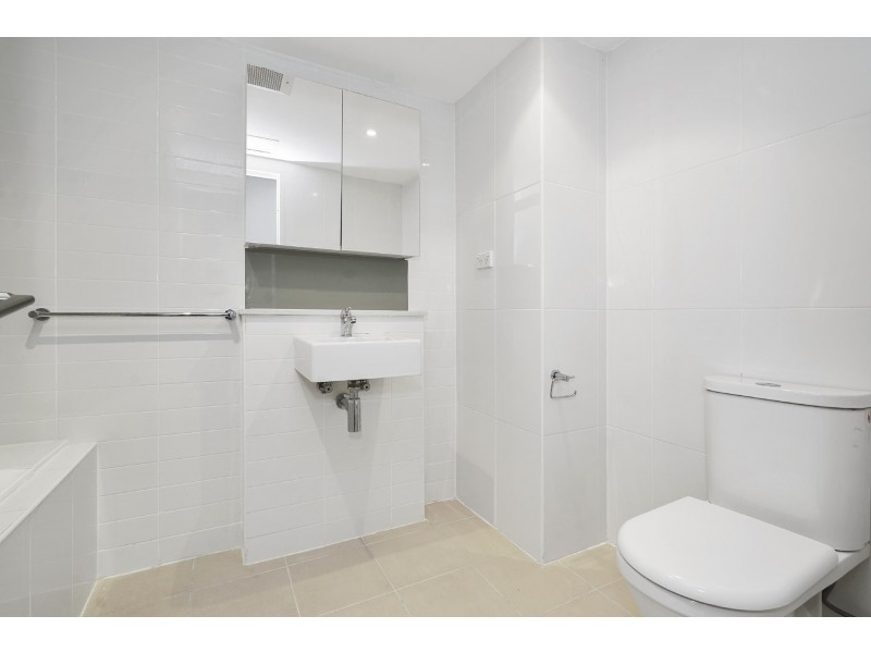 17/24 Watt St, Gosford NSW 2250