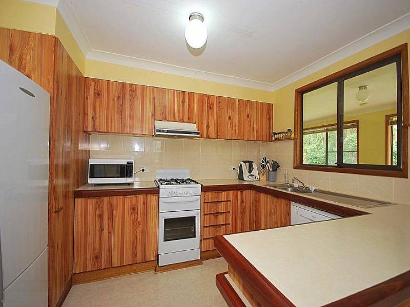 15 Lynnette Crescent, East Gosford NSW 2250