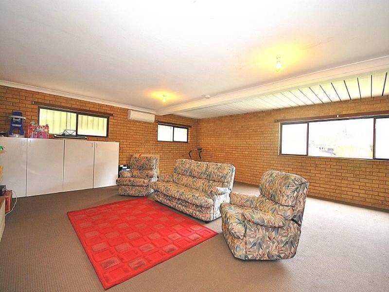 15 Lynnette Crescent, East Gosford NSW 2250