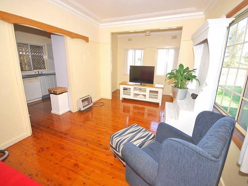 21 Waratah Street, East Gosford NSW 2250