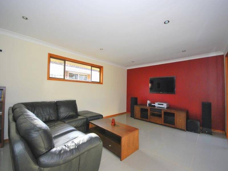 3 Winter Close, Lisarow NSW 2250