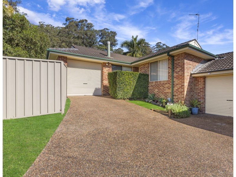 2/102 Coolawin Circle, Narara NSW 2250
