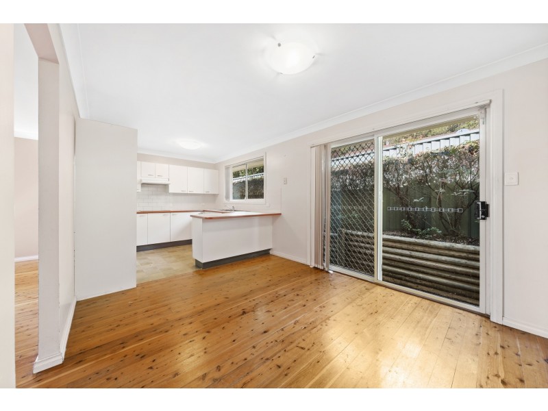 2/102 Coolawin Circle, Narara NSW 2250