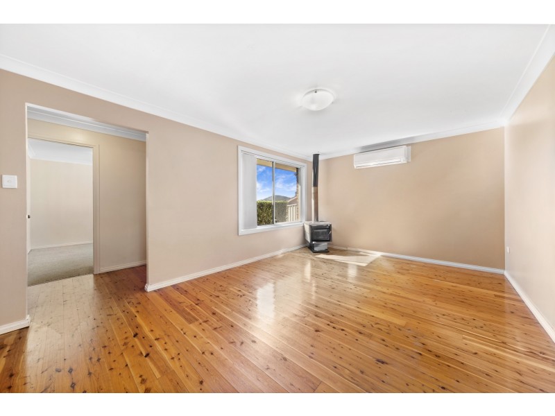 2/102 Coolawin Circle, Narara NSW 2250