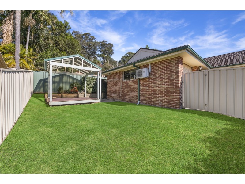 2/102 Coolawin Circle, Narara NSW 2250