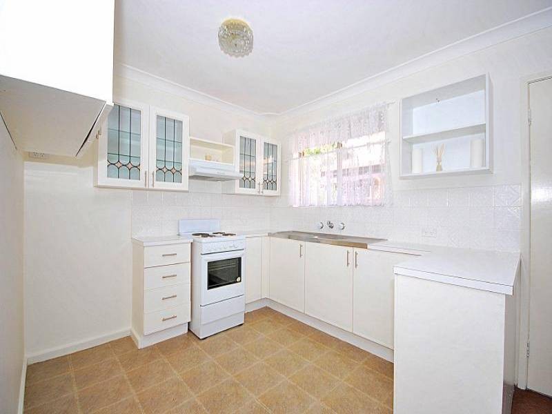 1 Maranoa Street, Wyoming NSW 2250