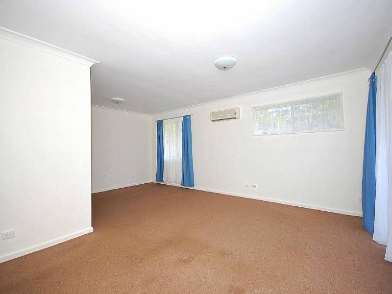 1 Maranoa Street, Wyoming NSW 2250
