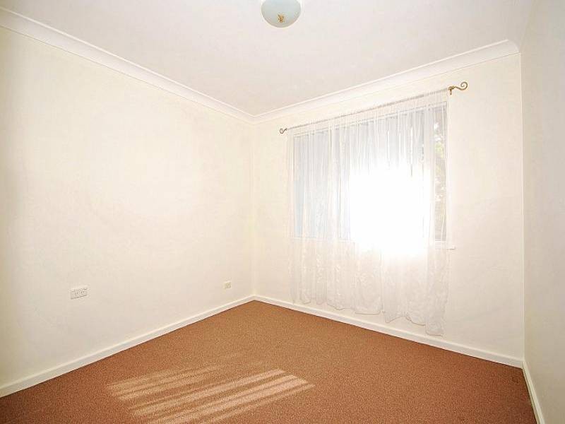 1 Maranoa Street, Wyoming NSW 2250