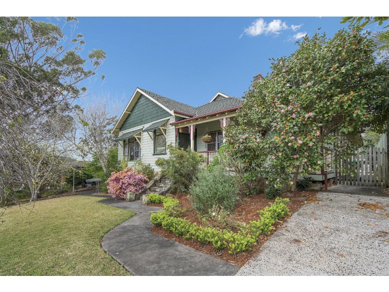 18 Georgia Ave, Wyoming NSW 2250