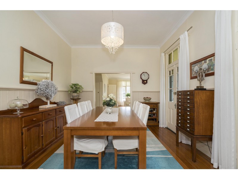 18 Georgia Ave, Wyoming NSW 2250