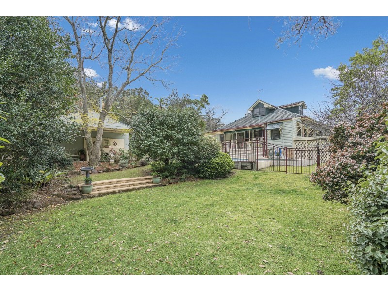 18 Georgia Ave, Wyoming NSW 2250