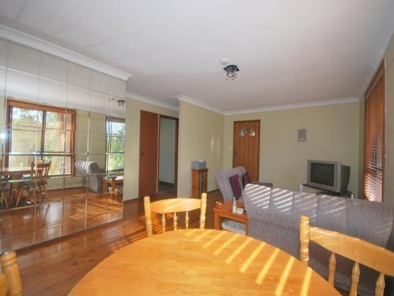 1/43 Rainforest Road, Wyoming NSW 2250