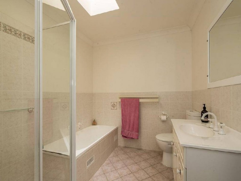 11 The Rise, Lisarow NSW 2250