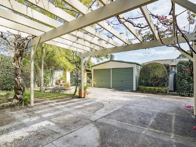 38 Chamberlain Road, Wyoming NSW 2250