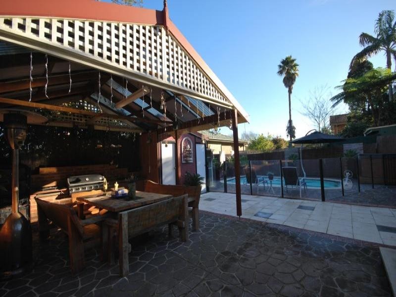 16 Angus Avenue, Wyoming NSW 2250
