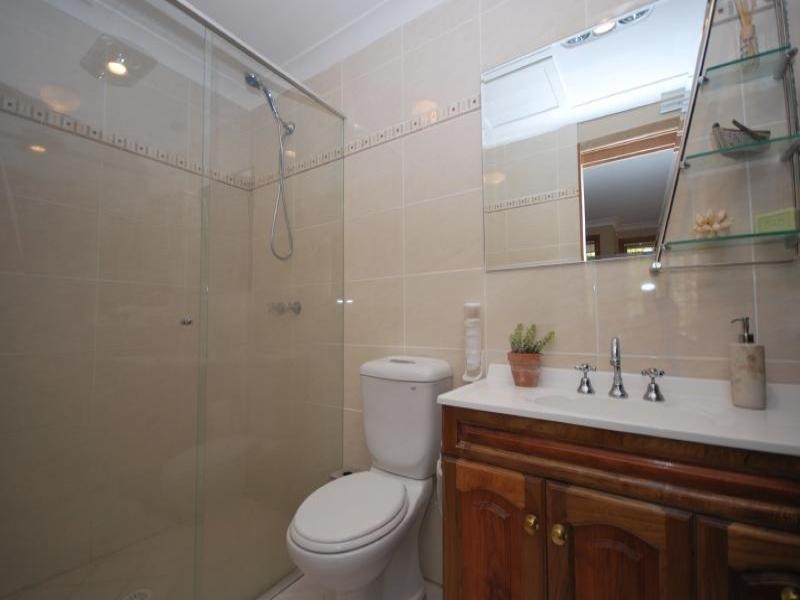 16 Angus Avenue, Wyoming NSW 2250