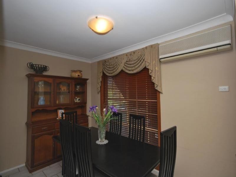 16 Angus Avenue, Wyoming NSW 2250