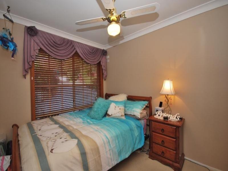16 Angus Avenue, Wyoming NSW 2250