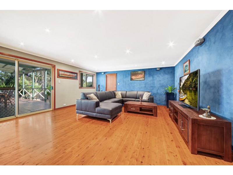 8 Carlson Avenue, Wyoming NSW 2250