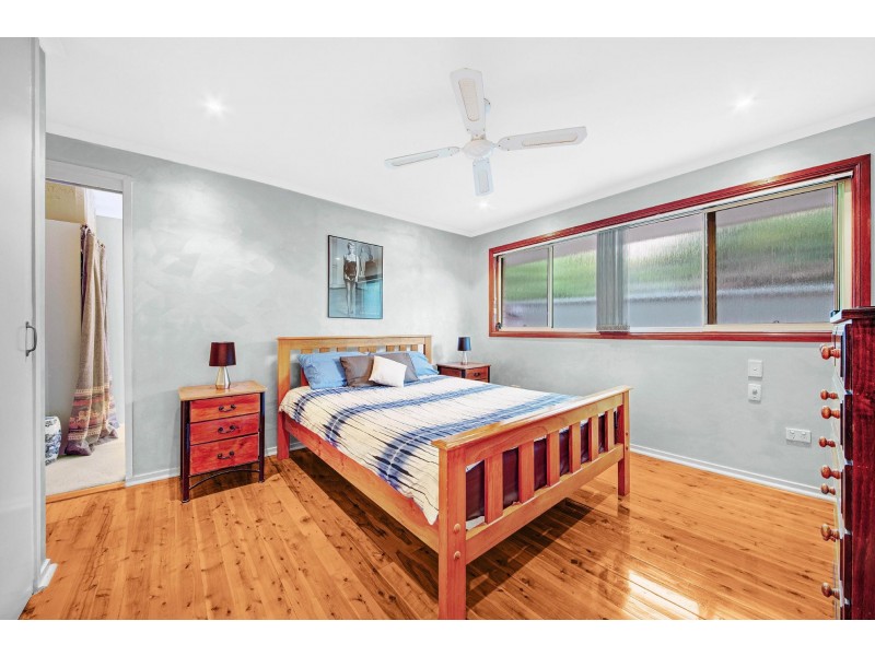 8 Carlson Avenue, Wyoming NSW 2250