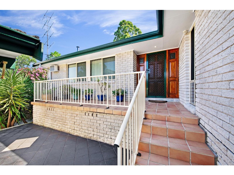 8 Carlson Avenue, Wyoming NSW 2250