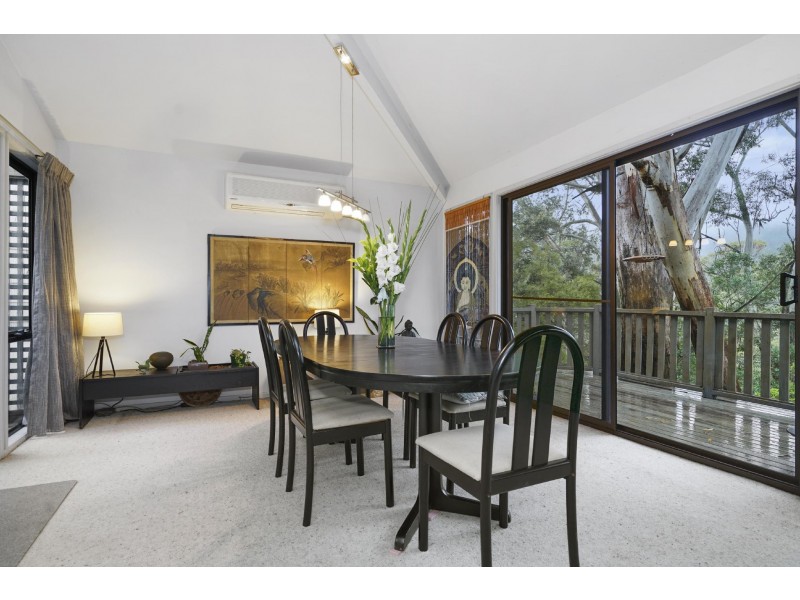 6 South Crescent, North Gosford NSW 2250