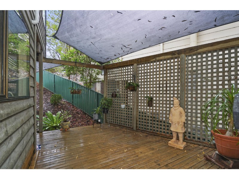 6 South Crescent, North Gosford NSW 2250