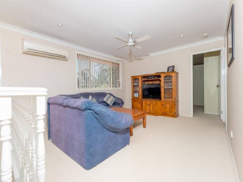 10 Stewart Brougham Close, Lisarow NSW 2250
